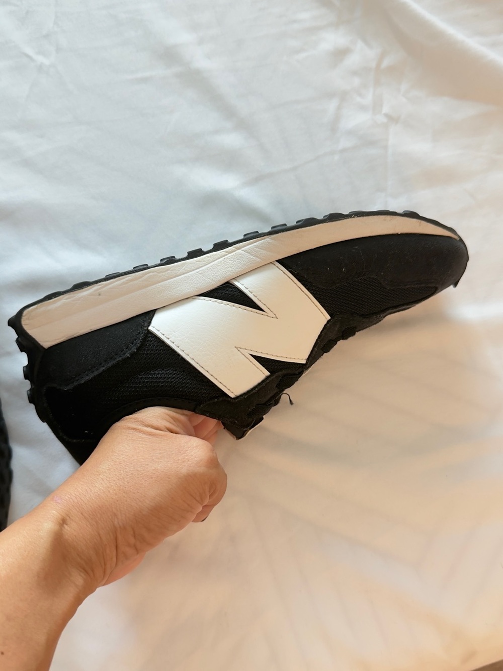 New Balance 327 - Picture 7 of 7